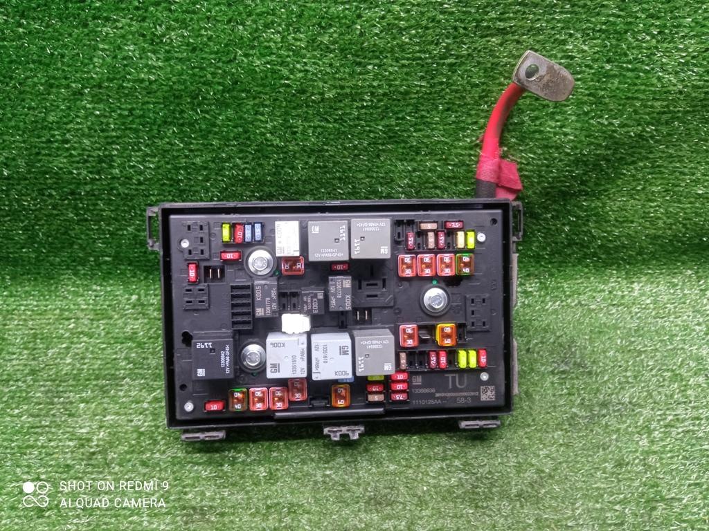 блок предохранителей Opel Astra J рестайлинг (2012—2018) 2013, 1.4i A14XER, 13368638 - фото №1