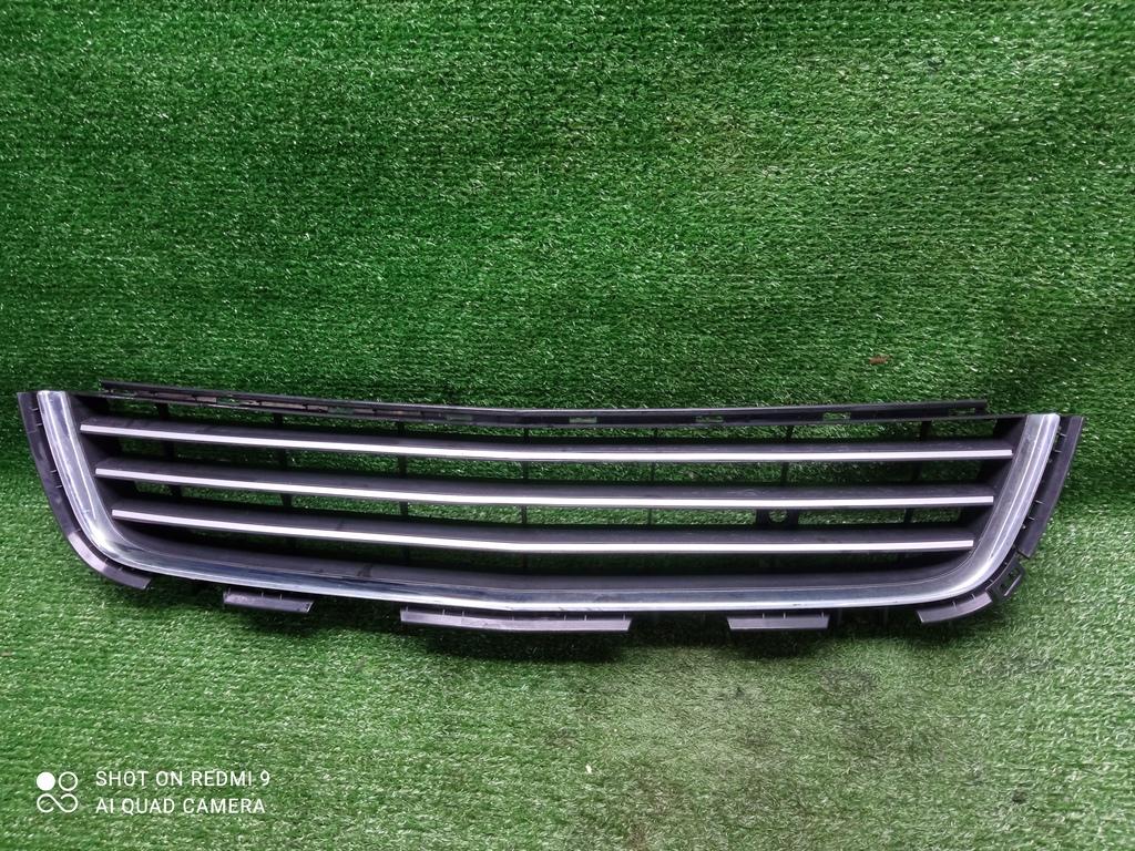 заглушка (решетка) в бампер Opel Astra H рестайлинг (2006—2014) 2012, 1.8i Z18XER, 13238553 - фото №1