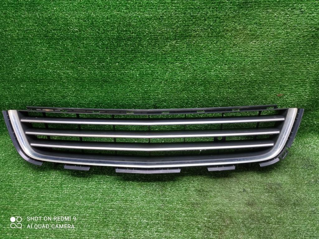 заглушка (решетка) в бампер Opel Astra H рестайлинг (2006—2014) 2012, 1.8i Z18XER, 13238553 - фото №1