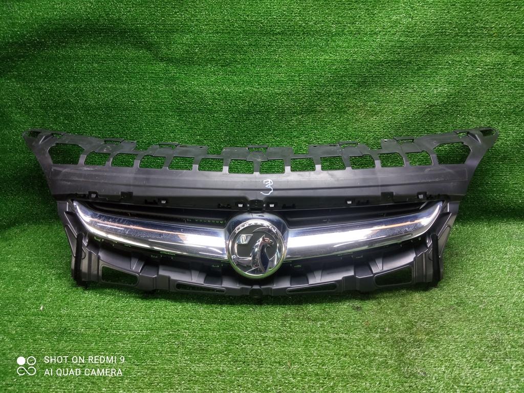 решетка радиатора Opel Astra J рестайлинг (2012—2018) 2014, 1.6i A16XER, 13368851 - фото №1