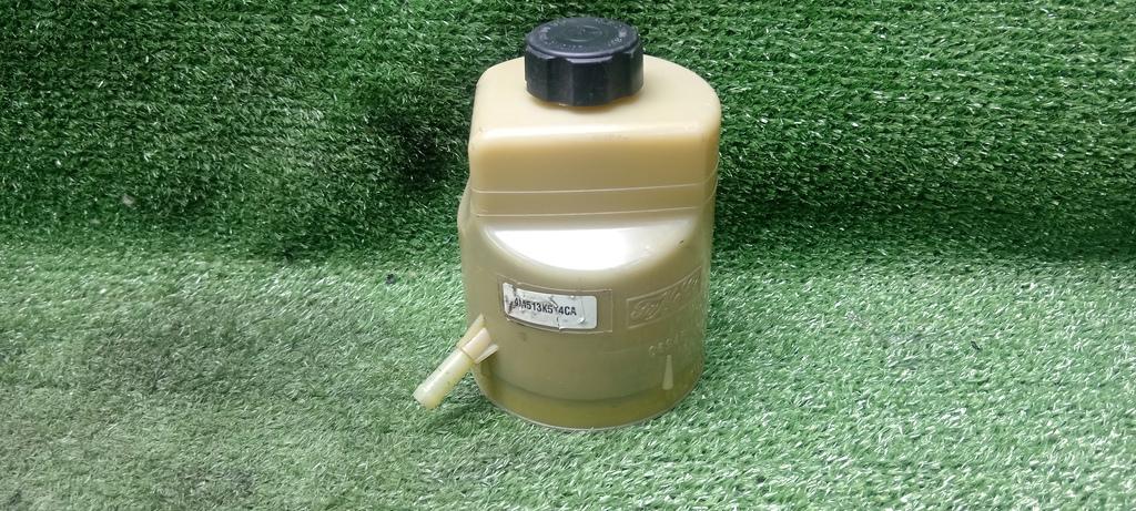 бачок гидроусилителя Ford Focus II рестайлинг (2007—2011) 2008, 1.8i QQDB, 4M513K514 - фото №1