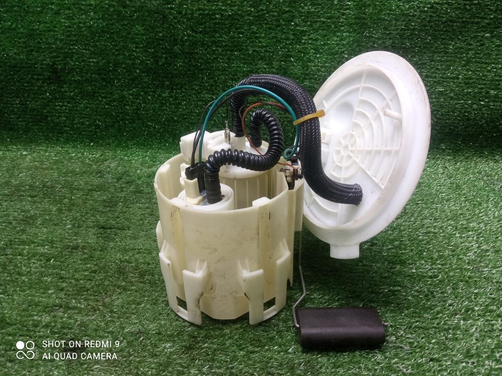 насос топливный электрический (подкачка) Opel Astra H рестайлинг (2006—2014) 2011, 1.8i Z18XER, 13129982 - фото №1