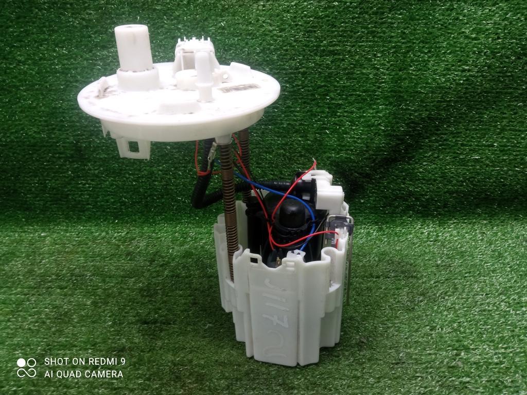 насос топливный электрический (подкачка) Opel Astra J рестайлинг (2012—2018) 2014, 1.6i A16XER, 13586317 - фото №1