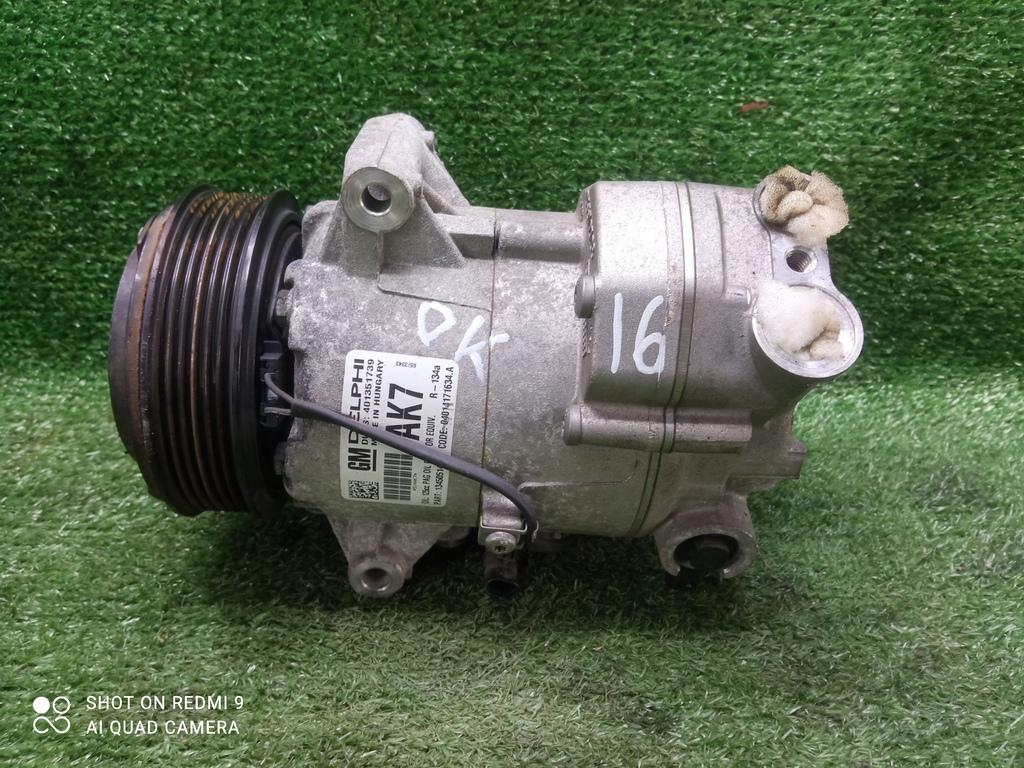 компрессор кондиционера Opel Astra J (2009—2012) 2011, 1.6i A16XER, 13450514 - фото №1
