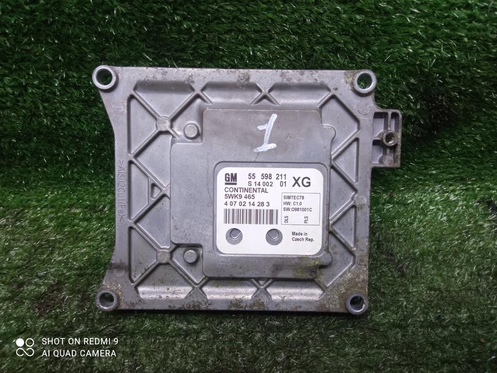 блок управления двигателем Opel Zafira B рестайлинг (2008—2014) 2011, 1.8i А18XEL, 55598211 - фото №1