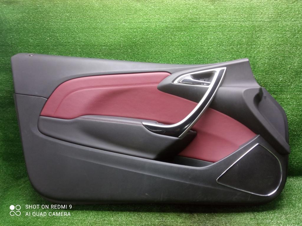 обшивка двери передняя левая Opel Astra GTC J (2009—2012) 2011, 1.6i A16XER, 13345235 - фото №1