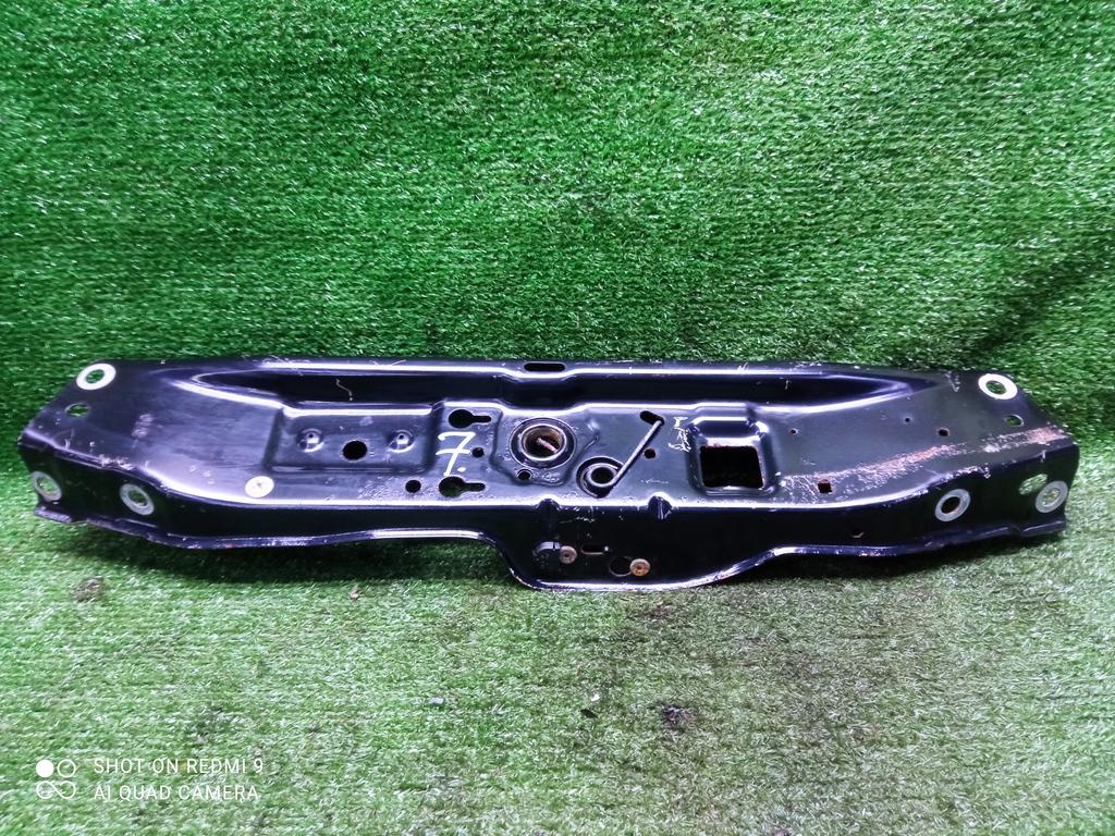 передняя панель крепления облицовки (телевизор) Opel Astra H рестайлинг (2006—2014) 2011, 1.6i Z16XER, 93189014 - фото №1