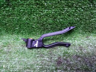 кронштейн радиатора Opel Astra H рестайлинг (2006—2014) 2011, 1.6i Z16XER, 13162131