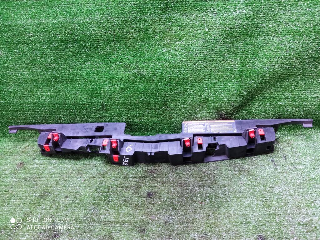 Крепление бампера переднего Opel Astra J (2009—2012) 2011, 1.6i A16XER, 13264477 - фото №1