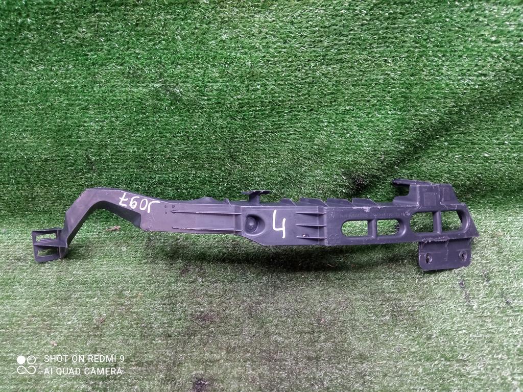 Крепление бампера переднего Opel Astra J рестайлинг (2012—2018) 2013, 1.6i A16XER, 13368882 - фото №1