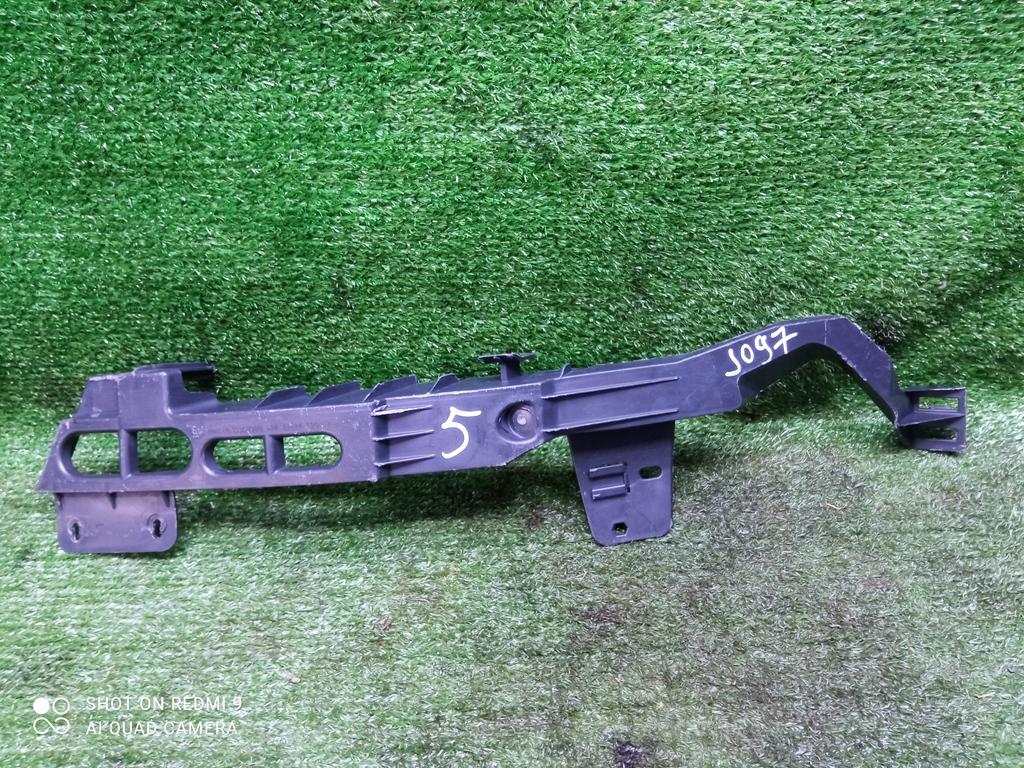 Крепление бампера переднего Opel Astra J рестайлинг (2012—2018) 2013, 1.6i A16XER, 13368880 - фото №1