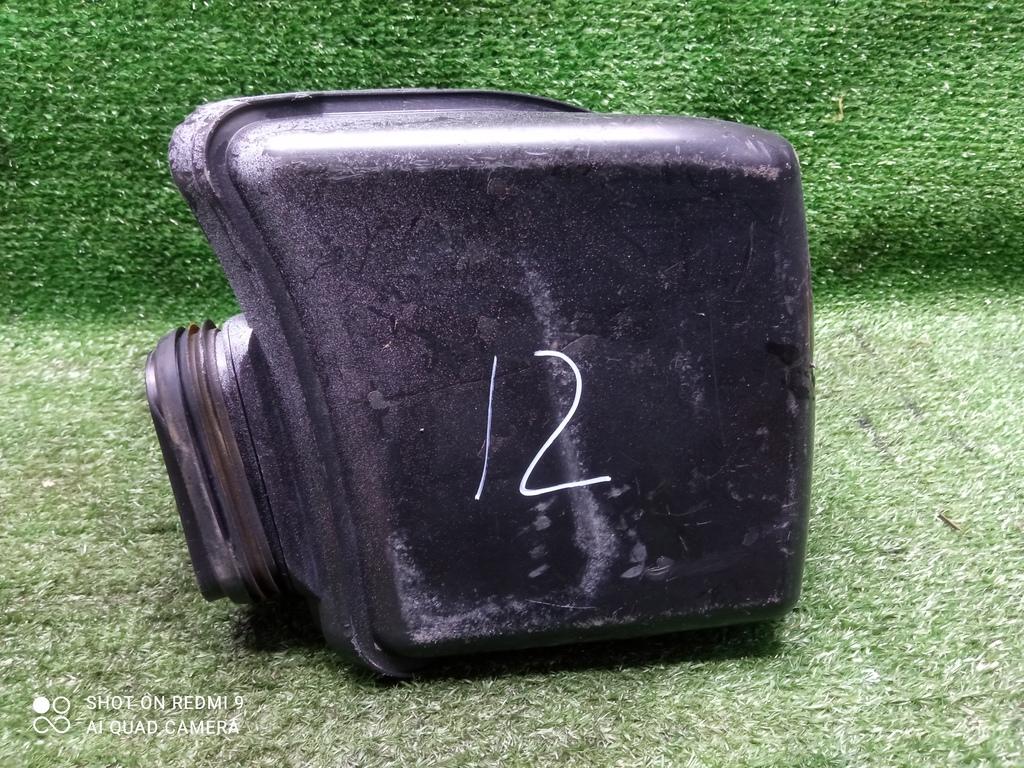 резонатор воздушного фильтра Opel Astra J рестайлинг (2012—2018) 2013, 1.6i A16XER, 13313301 - фото №1