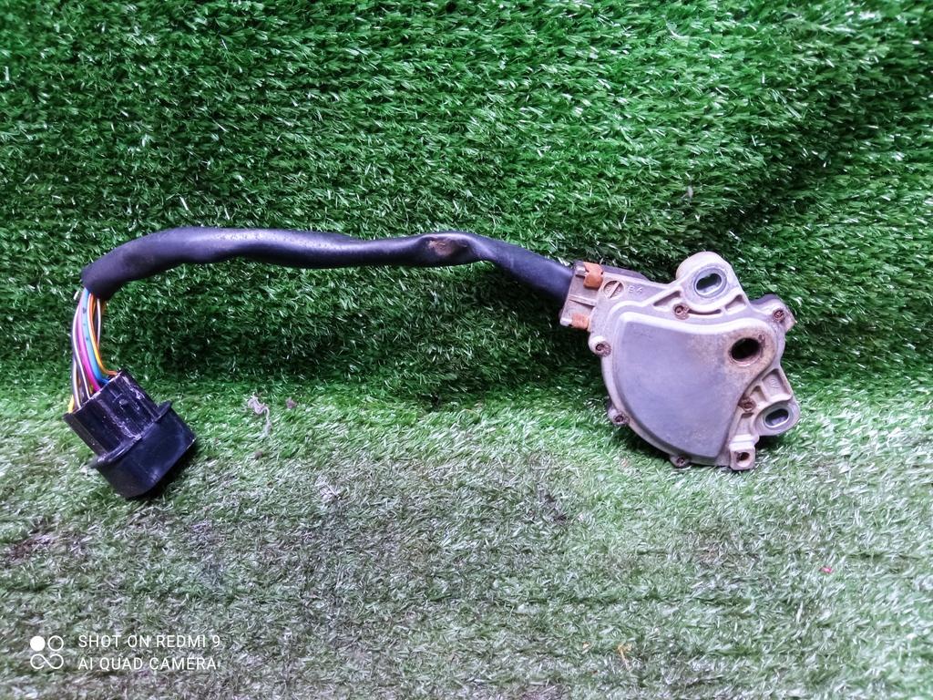 селектор АКПП Mitsubishi Pajero III рестайлинг (2002—2006) 2006, 3.2TD 4M41, 31918W010P - фото №1