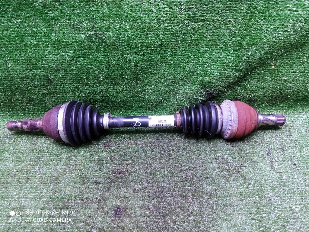 полуось передняя левая (приводной вал, ШРУС) Opel Astra H рестайлинг (2006—2014) 2011, 1.6i Z16XER, 13136379 - фото №1