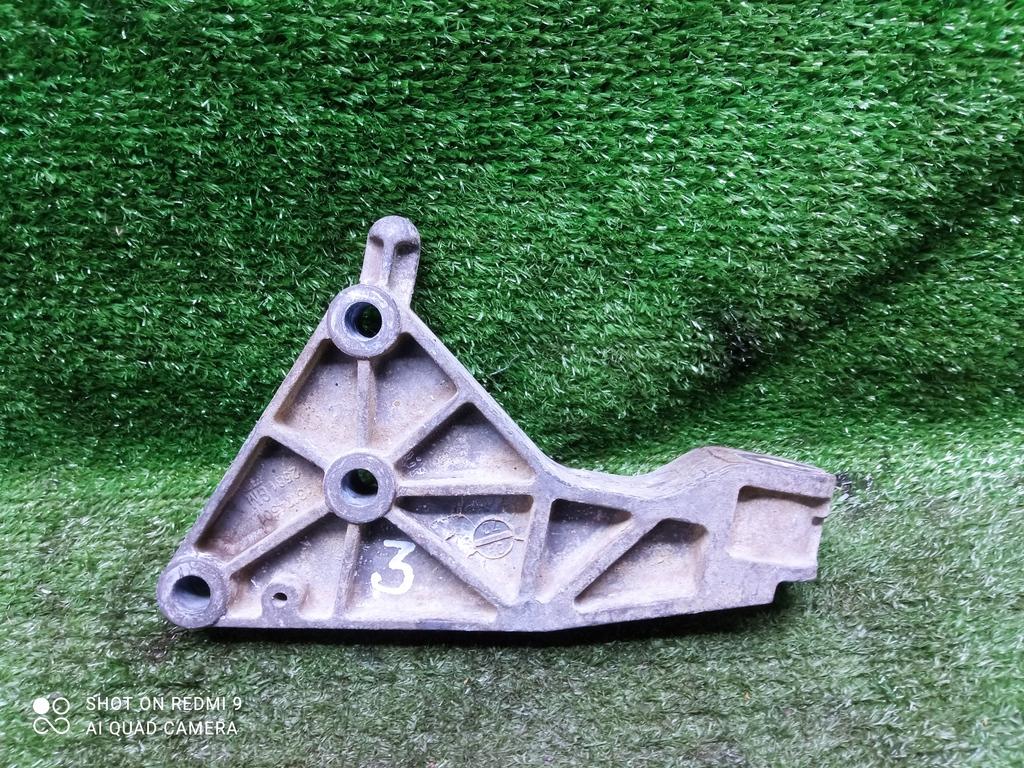 кронштейн двигателя Opel Astra H рестайлинг (2006—2014) 2011, 1.6i Z16XER, 13174501 - фото №1