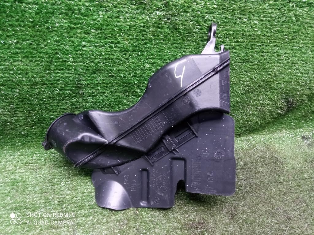 водосток BMW X1 F48 (2015—2019) 2018, 2.0T B48A20A, 51717385250 - фото №1