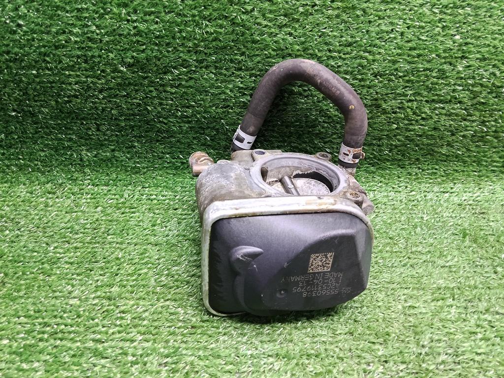 заслонка дроссельная Opel Astra H рестайлинг (2006—2014) 2010, 1.8i Z18XER, 55560398 - фото №1
