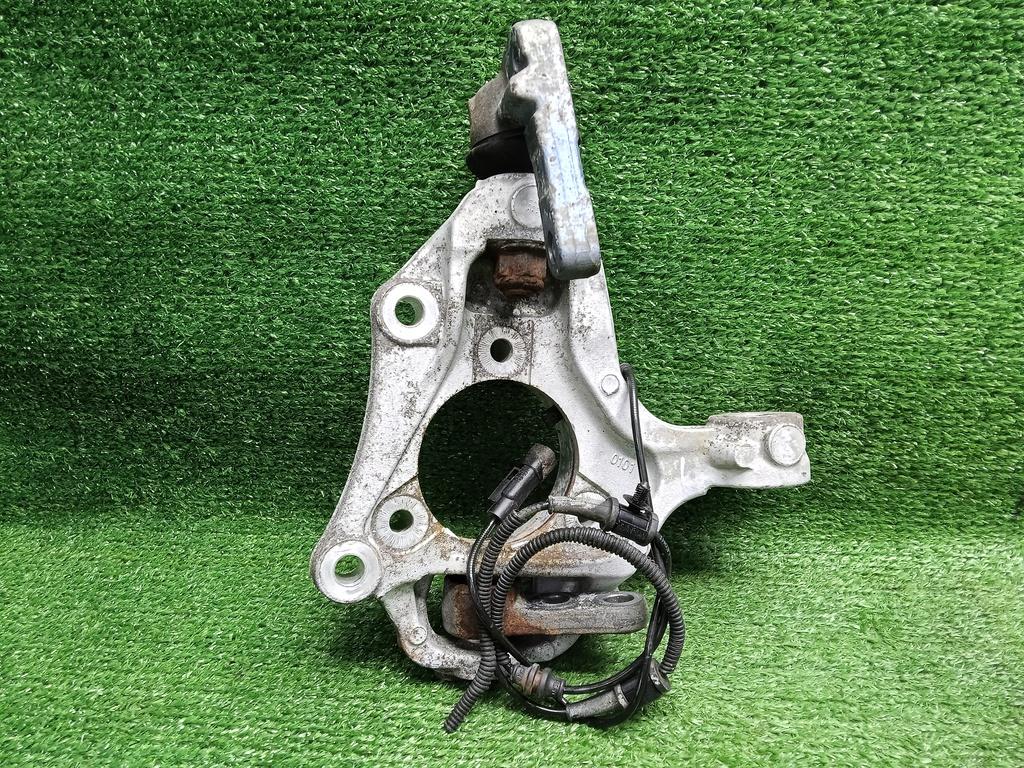 кулак поворотный правый Opel Astra GTC J рестайлинг (2011—2017) 2014, 1.6T A16LET, 13248529 - фото №1