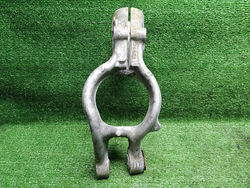 кронштейн амортизатора Opel Astra GTC J (2009—2012), 1.6T A16LET, 13248556 - фото №1