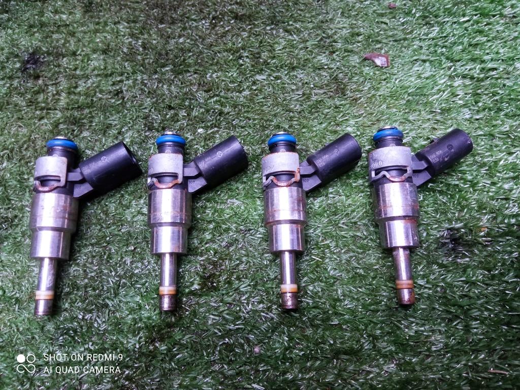 форсунка Volkswagen Passat B6 (2005—2010) 2008, 2.0TFSI BVY, 06F906036 - фото №1