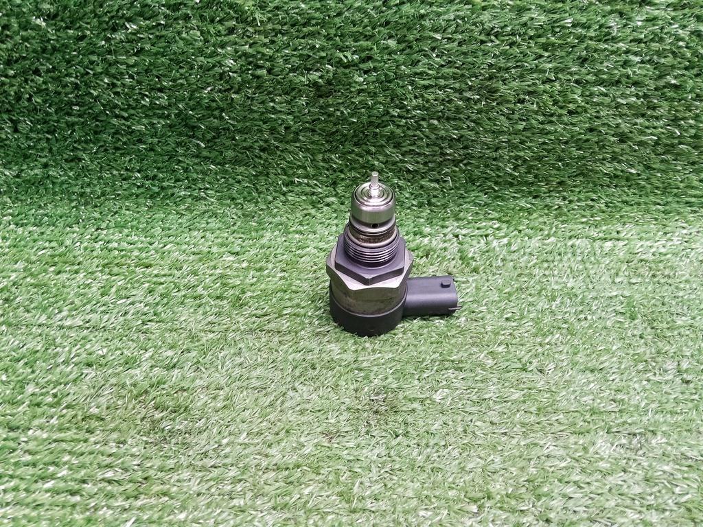 регулятор давления топлива Opel Combo C рестайлинг (2003—2011) 2009, 1.3TD Z13DTJ, 0281002507 - фото №1