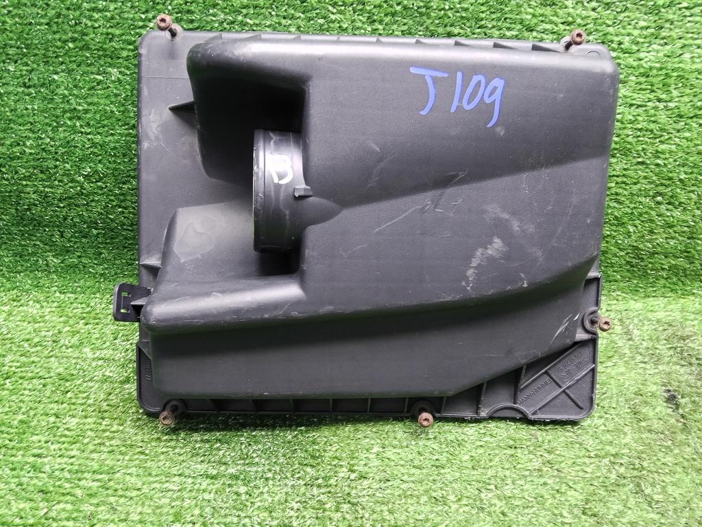 корпус воздушного фильтра Opel Astra H рестайлинг (2006—2014) 2010, 1.6i Z16XER, 13273413 - фото №1