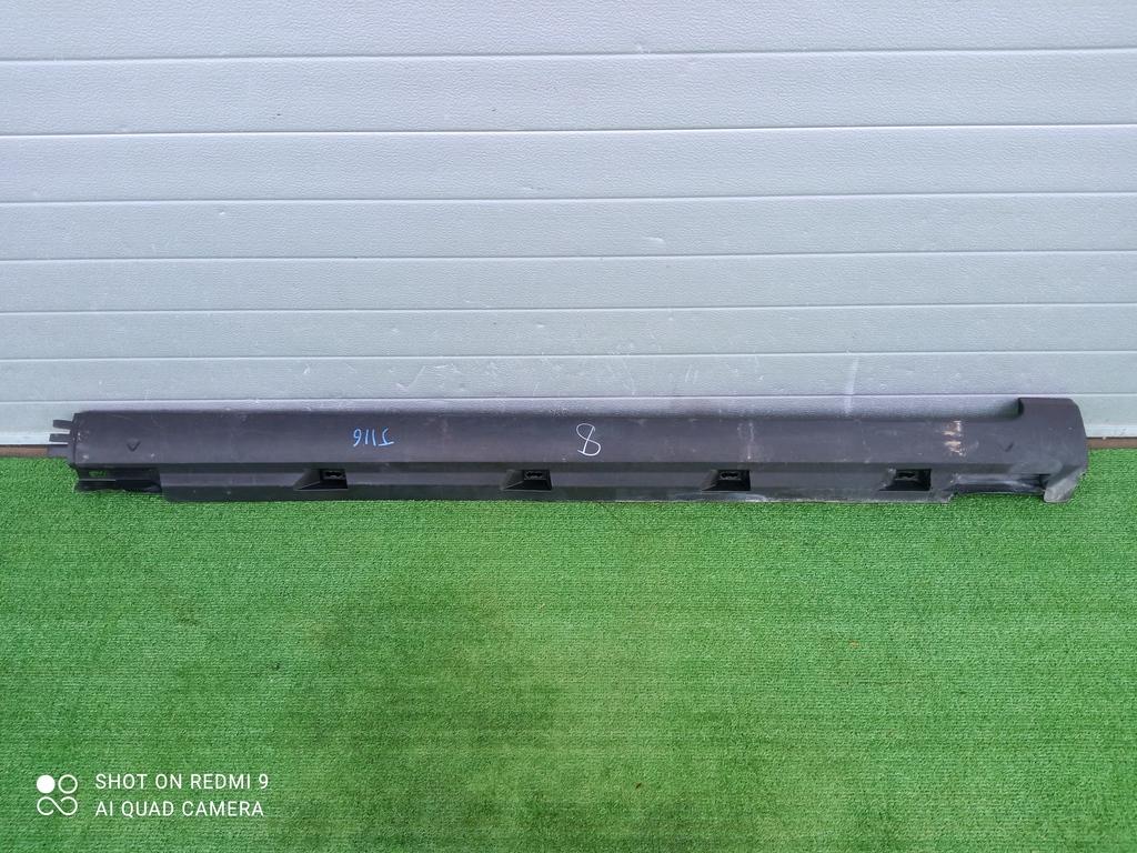 накладка на порог Volkswagen Passat B6 (2005—2010) 2008, 2.0TD BMR, 3C0853856B - фото №1