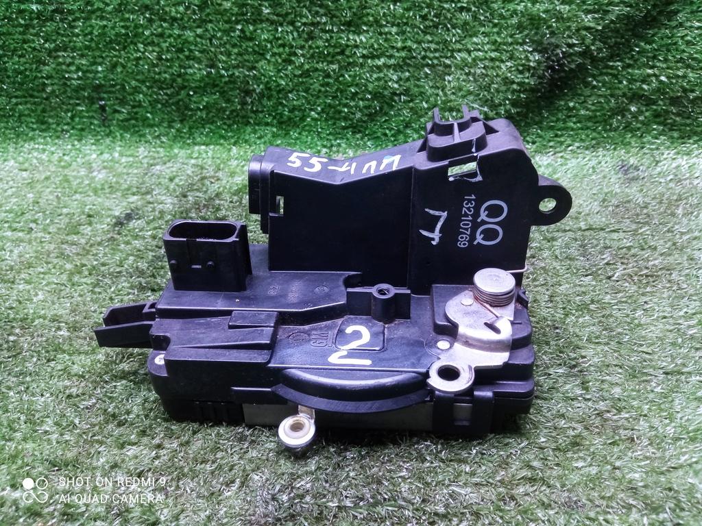 замок двери передней правой Opel Vectra C рестайлинг (2005—2008) 2008, 1.8i Z18XER, 13210769 - фото №1