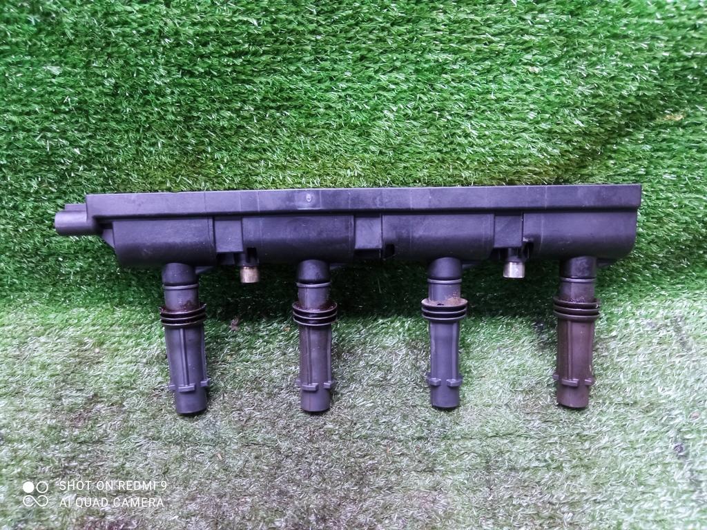 катушка зажигания Opel Astra J рестайлинг (2012—2018) 2014, 1.4Ti A14NET, 55579072 - фото №1