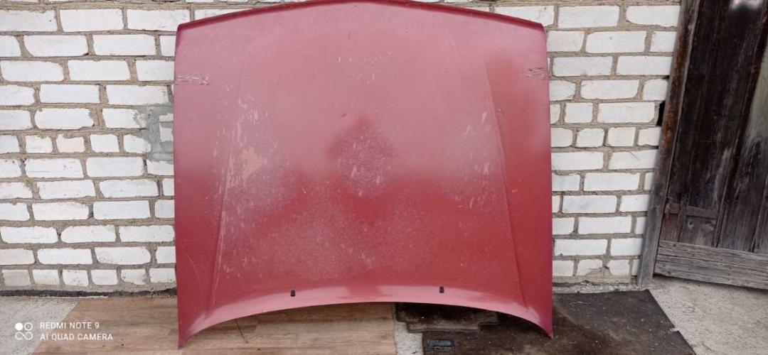 капот Audi 100 C3 1983, 2.1 л., бензин, МКПП, седан - фото №1