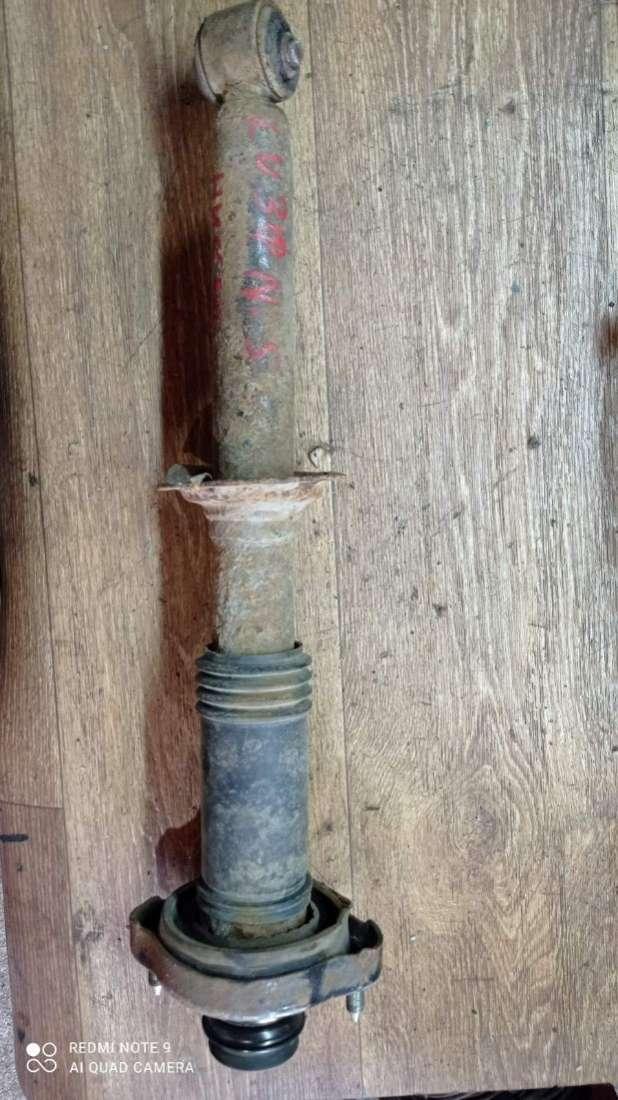 стойка задняя Mitsubishi Space Star 1 поколение 1999, 1.3 л., бензин, МКПП, хетчбэк 5 дв. - фото №1