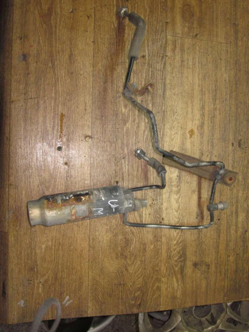 трубка кондиционера Mazda MPV 1 1998, 2.5 л., дизель, МКПП - фото №1