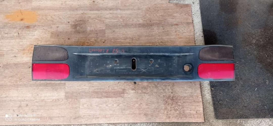 подсветка номера Renault Laguna 1 поколение 1996, 1.8 л., бензин, МКПП, хетчбэк 5 дв. - фото №1