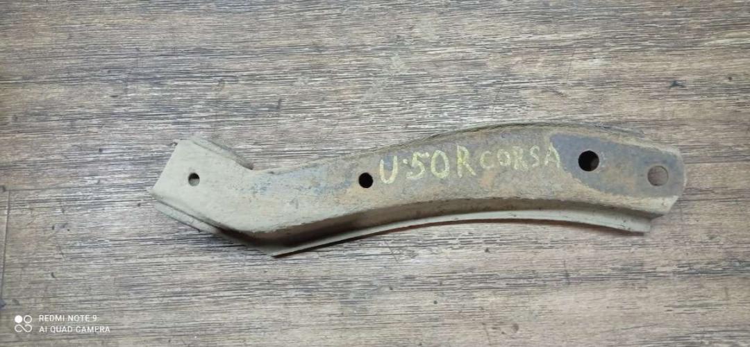 рычаг передний правый Opel Corsa A 1992, 1.2 л., бензин, МКПП, хетчбэк 5 дв. - фото №1