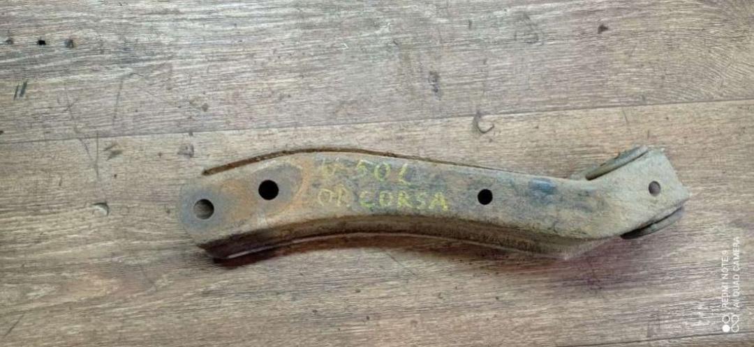 рычаг передний левый Opel Corsa A 1992, 1.2 л., бензин, МКПП, хетчбэк 5 дв. - фото №1