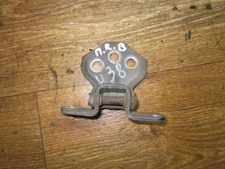 петля двери Mazda MPV 1 1998, 2.5 л., дизель, МКПП