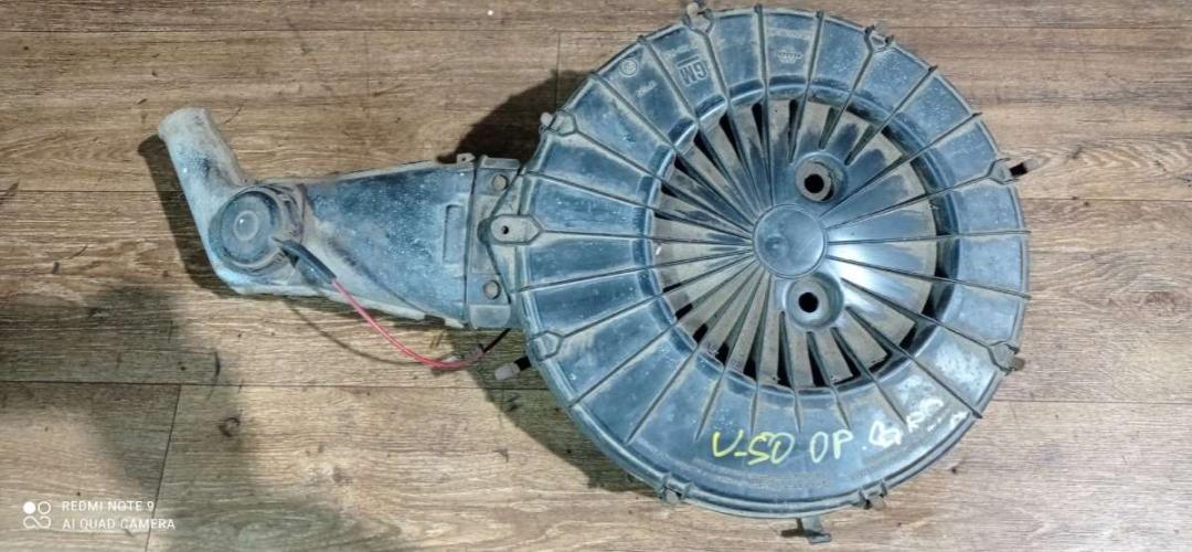 корпус воздушного фильтра Opel Corsa A 1992, 1.2 л., бензин, МКПП, хетчбэк 5 дв. - фото №1