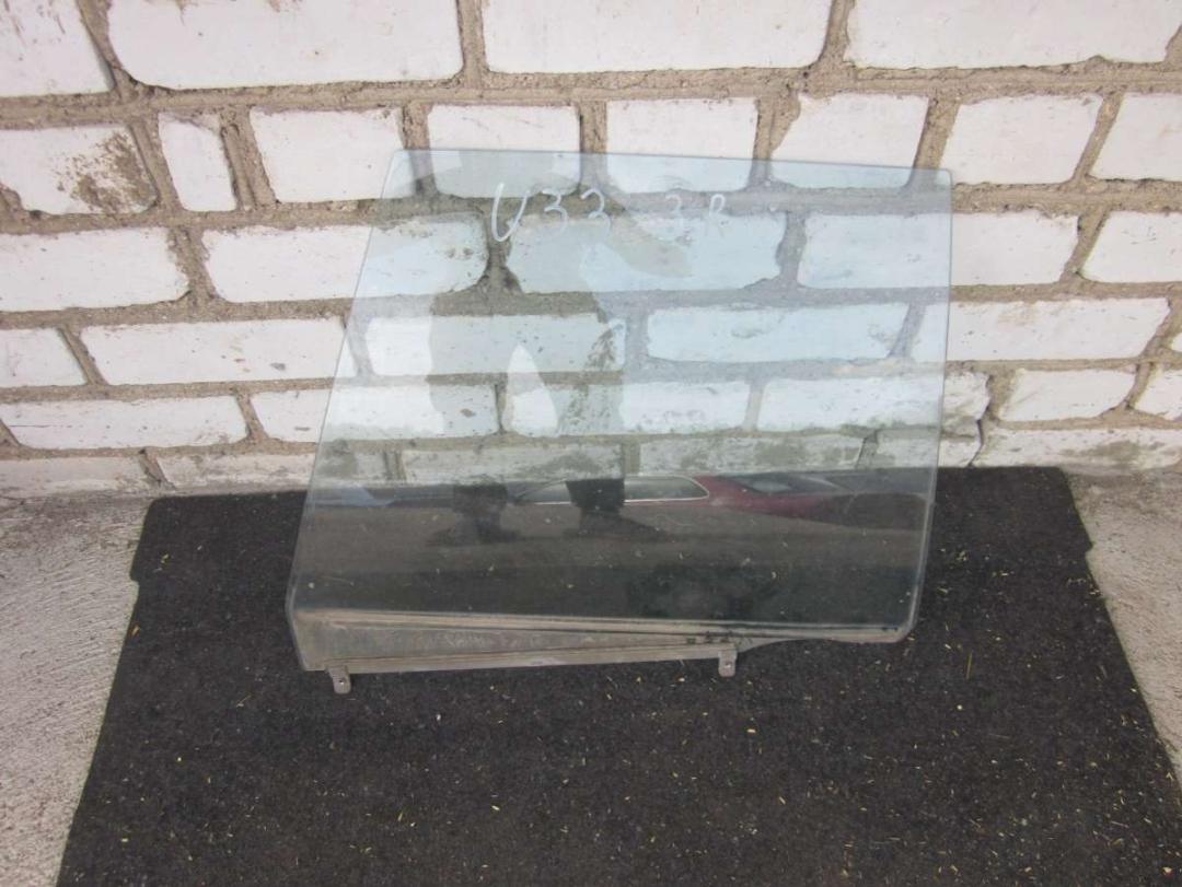 стекло двери задней правой Toyota Carina T170 1991, 1.6 л., бензин, МКПП, седан - фото №1