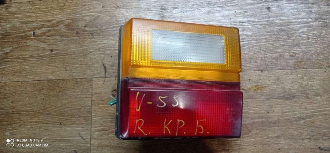 фонарь крышки багажника правый Audi 100 C3 1984, 2.1 л., бензин, МКПП, универсал - фото №1