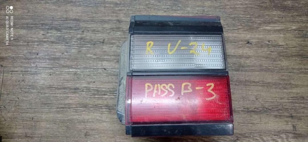 фонарь крышки багажника правый Volkswagen Passat B3 1990, 1.8 л., бензин, МКПП, седан - фото №1