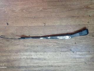 щеткодержатель задний Nissan Sunny N14 1991, 1.4 л., бензин, МКПП, хетчбэк 5 дв.