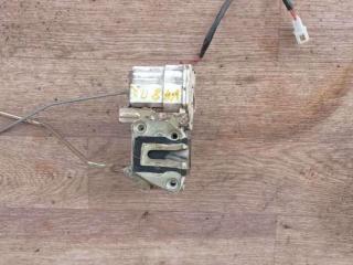 замок двери передней правой Mazda 626 GE 1996, 2.0 л., бензин, МКПП, седан