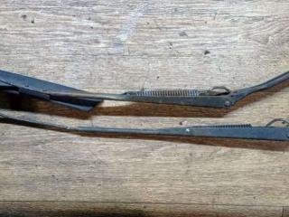 щеткодержатель (поводок стеклоочистителя, дворник) Mazda 626 GE 1996, 2.0 л., бензин, МКПП, седан