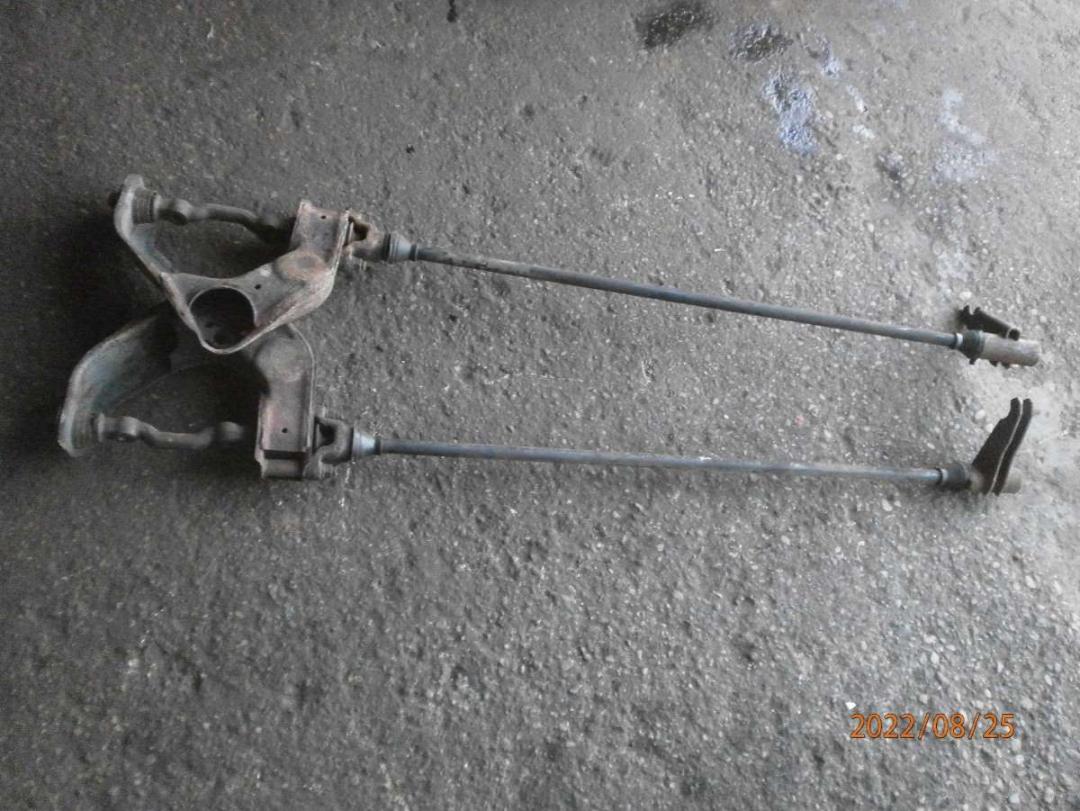 торсион подвески Mitsubishi L300 2 поколение 1990, 2.5 л., дизель, МКПП, минивэн - фото №1