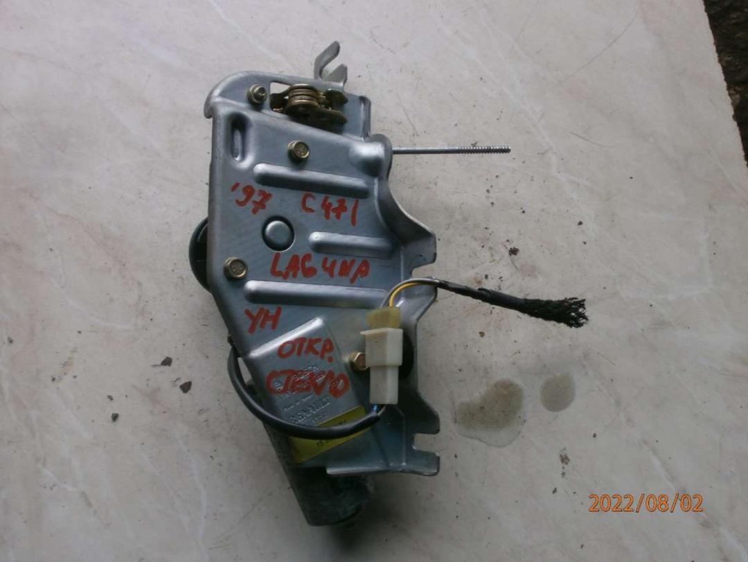 Замок стекла двери багажника Renault Laguna 1 поколение 1997, 2.0 л., бензин, МКПП, универсал, 139020052, 7700831215 - фото №1