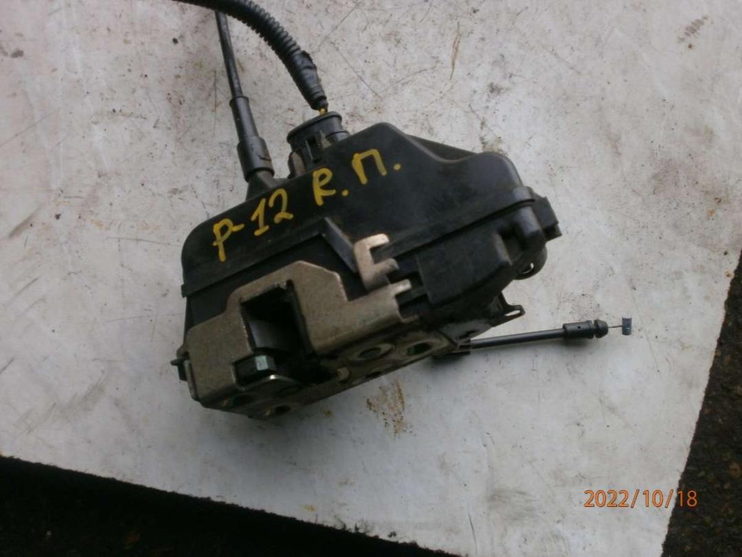 замок двери передней правой Nissan Primera P12 2007, 1.8 л., i, бензин, МКПП, универсал - фото №1