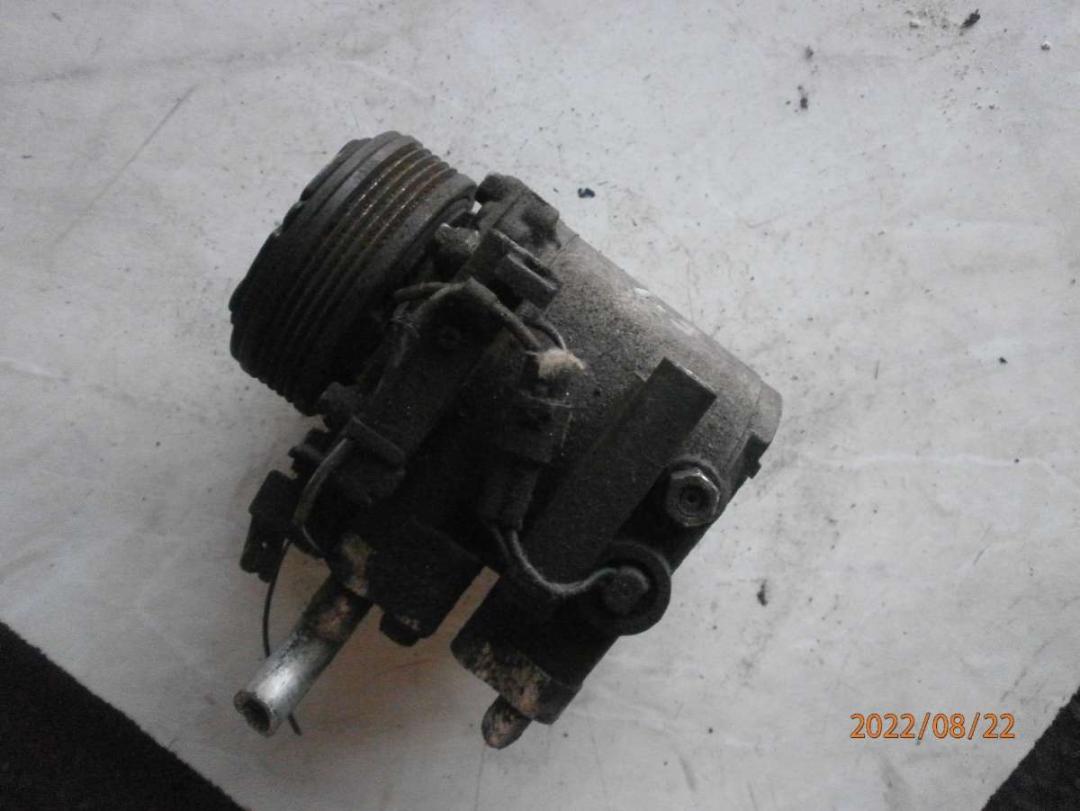 компрессор кондиционера Mitsubishi Space Star 1 поколение 1999, 1.3 л., i, MR398278 - фото №1