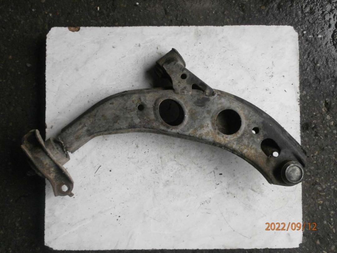 рычаг передний левый Mazda 626 GE 1996, 2.0 л., TD, дизель, МКПП, седан - фото №1