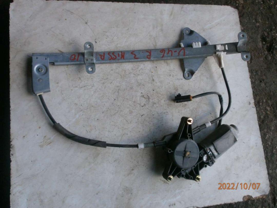 стеклоподъемник электрический задний правый Nissan Primera P10 1994, 1.6 л., бензин, МКПП, седан - фото №1