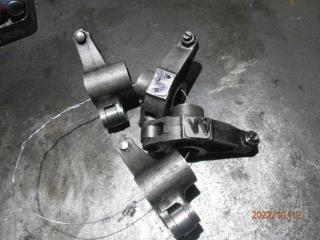 коромысло клапана (рокер) Mazda MPV LW [рестайлинг] 2003, 2.0 л., дизель